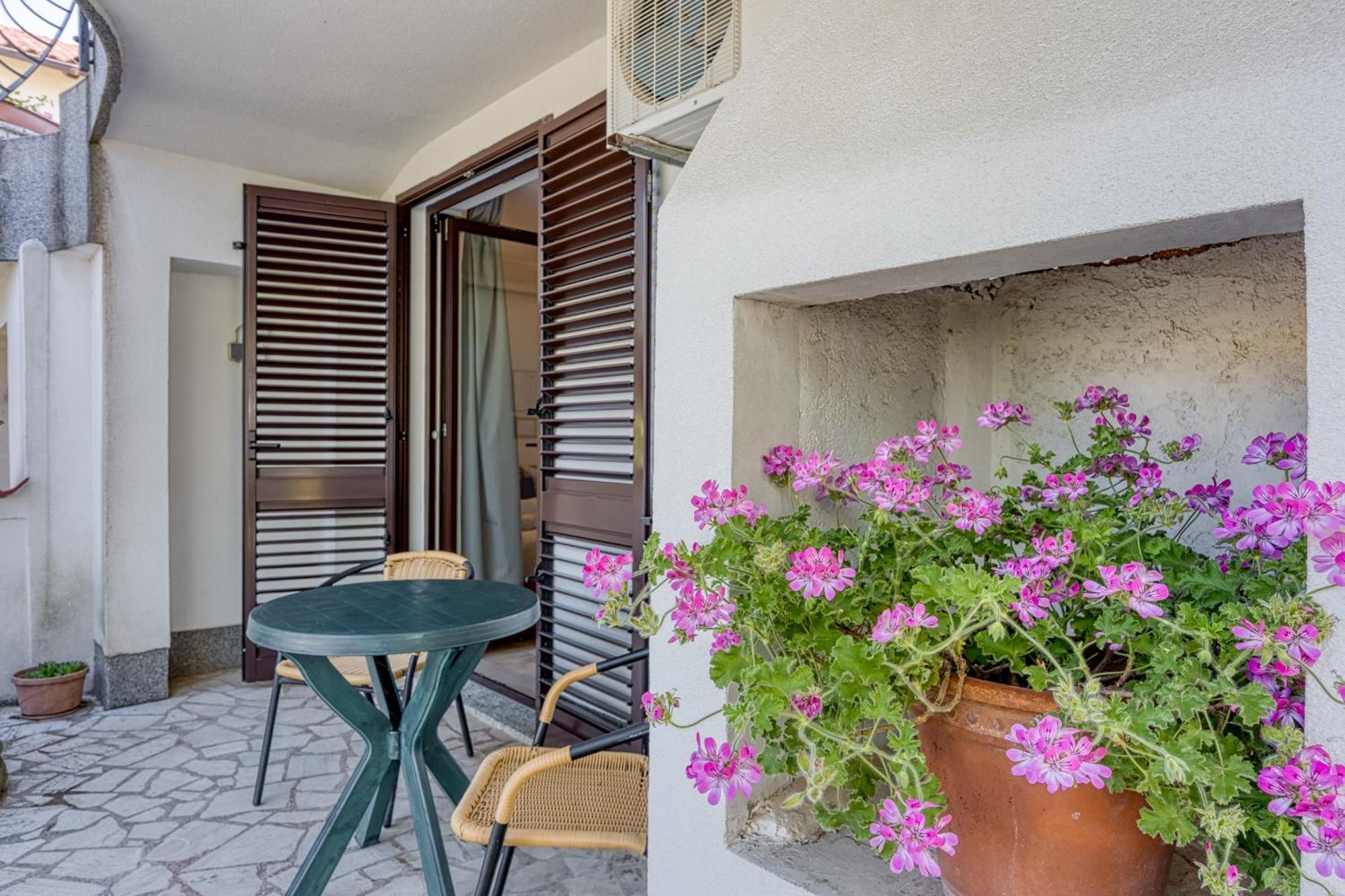 Guest House Jolanda Medulin Exterior photo