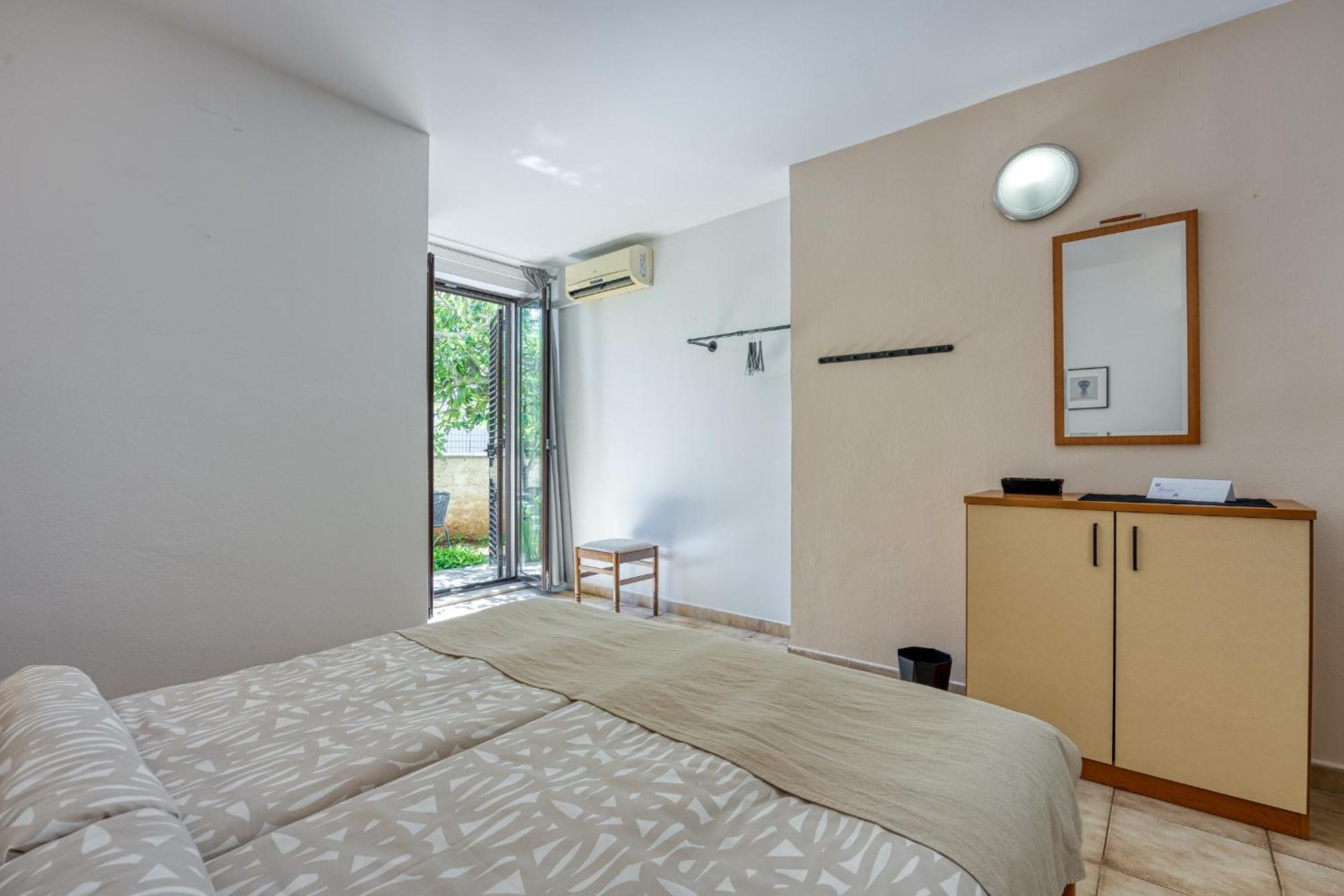 Guest House Jolanda Medulin Exterior photo